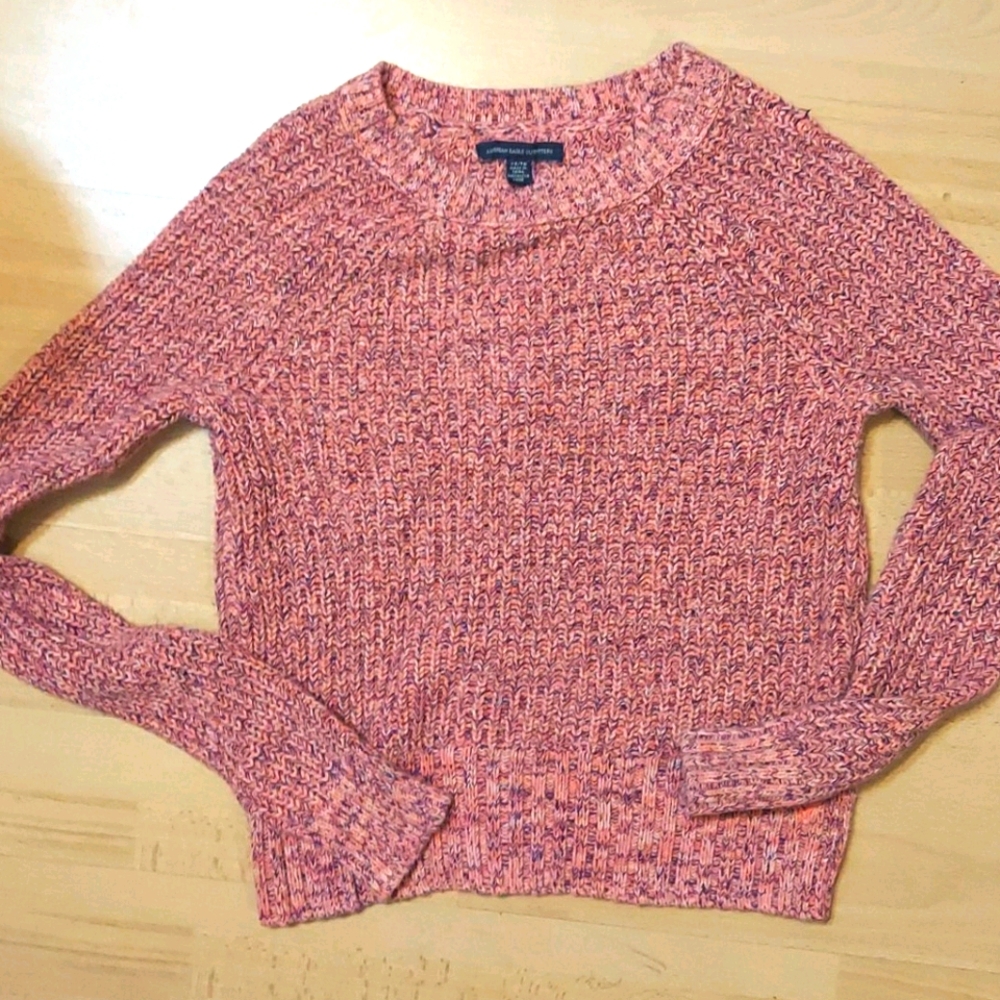 ⭐4/$16.‼️American Eagle xs slightly crop sweater
